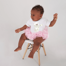 Lataa kuva Galleria-katseluun, Baby Bear and a Flower T-Shirt - ALCUCLA