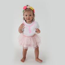 Cargar imagen en el visor de la galería, Pink Gecko Chain T-Shirt - ALCUCLA