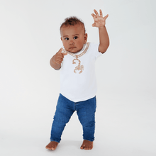 Cargar imagen en el visor de la galería, Gold Scorpion Chain T-Shirt - ALCUCLA